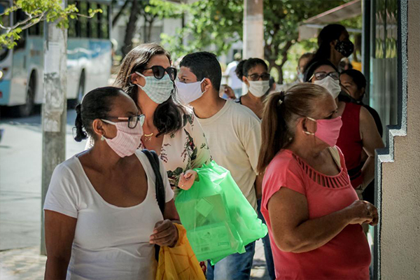 Governo de MT publica novo decreto e mantém apenas obrigatoriedade do uso da máscara