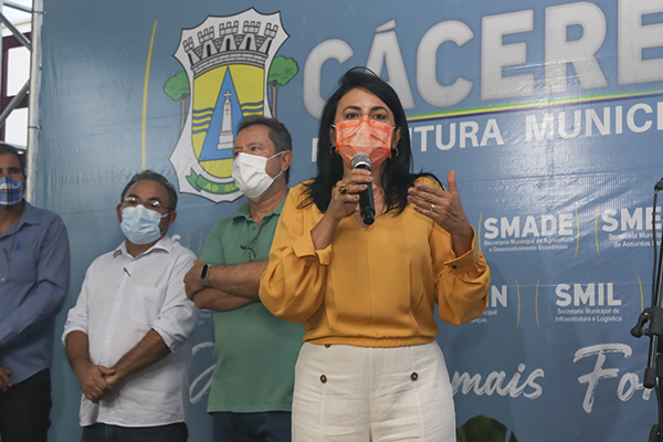 Prefeita Eliene reúne funcionários públicos para celebrar o Dia do Servidor