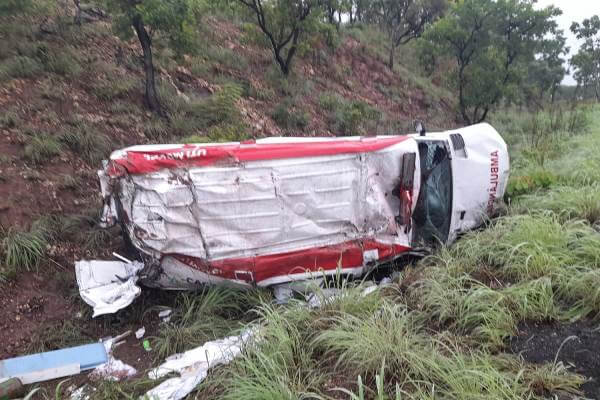 Ambulância-de-Cáceres-capota-na-BR-070-e-paciente-morre-img-2