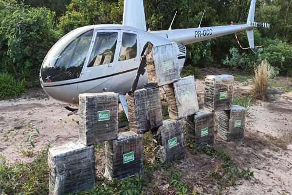 PF apreende 300kg de drogas em helicóptero que vinha da Bolívia