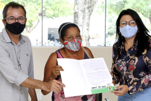 Prefeitura protocola em cartório certidões de regularização fundiária do bairro Bem Viver