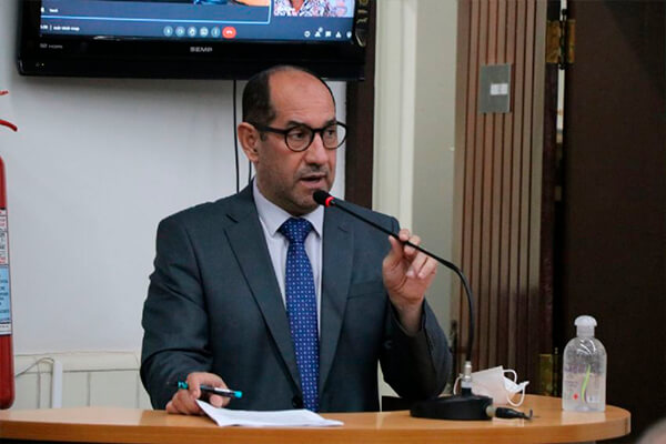 Landim indicou para Prefeitura que seja feita a ampliação da iluminação pública nas ruas do Caramujo