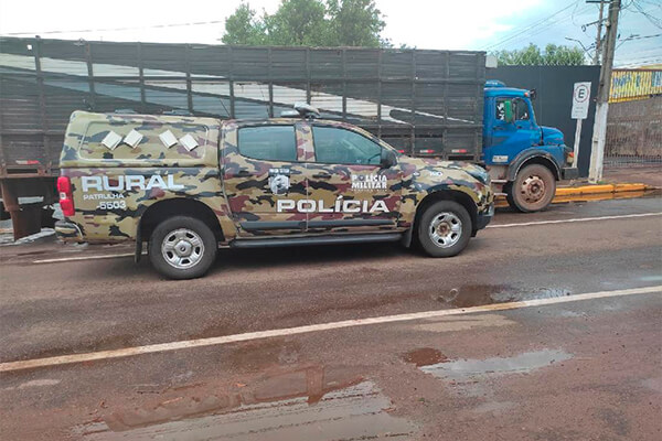 Patrulha Rural recupera 38 cabeças de gado furtadas de fazenda e prende dois homens