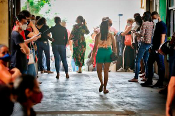 Professor de cursinho e 3 alunos são presos tentando fraudar concurso em Cáceres