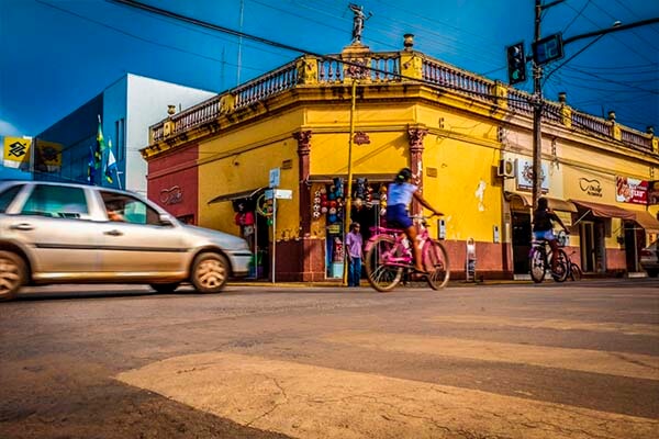 Uso de máscara não é mais obrigatório em lugares aberto no município de Cáceres