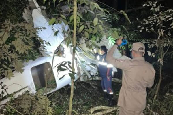 Avião-cai-em-MT-piloto-produtor-rural-e-filhos-morrem
