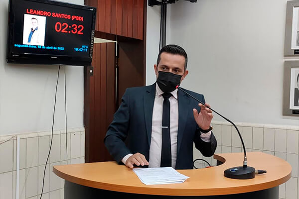 Indicação pede criação de programa para realização de exames de vista, campanhas educativas e doações de óculos a estudantes nas escolas de Cáceres