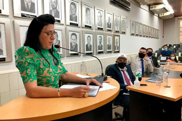 Depois de diretores indicados, Eliene quer criar "estrutura" composta por comissionados com salário de R$ 15 mil