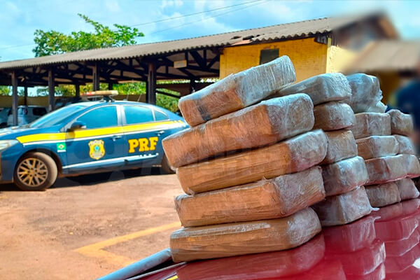 Família é detida transportando mais de 25 quilos de pasta base de cocaína