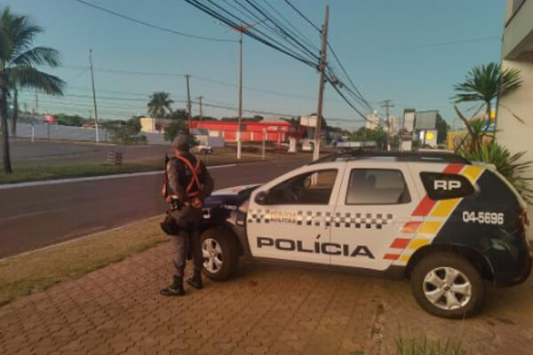 Idoso-é-preso-acusado-de-se-masturbar-todos-os-dias-em-frente-a-creche