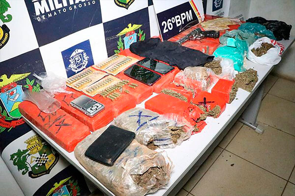 Polícia Militar apreende 17 quilos de drogas dentro de residência em MT