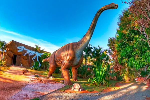 Cáceres recebe exposição Parque dos Dinossauros com entrada gratuita
