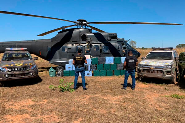 Ação conjunta apreende quase uma tonelada de cocaína na fronteira com a Bolívia