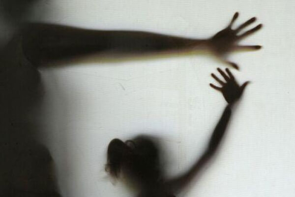 Bandido-finge-interesse-em-comprar-celular-e-estupra-mãe-e-filha-em-MT