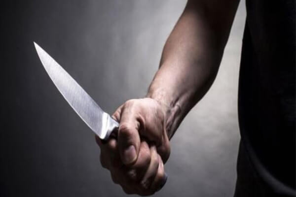 Filho-mata-pai-a-facadas-em-briga-por-dinheiro
