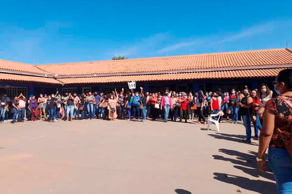 Greve na Educação continua em Cáceres; leia a proposta recusada