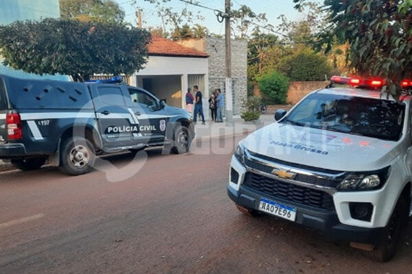 Mãe-mata-filha-de-3-anos-asfixiada-e-tenta-cortar-pescoço-do-filho-de-15-anos-em-MT