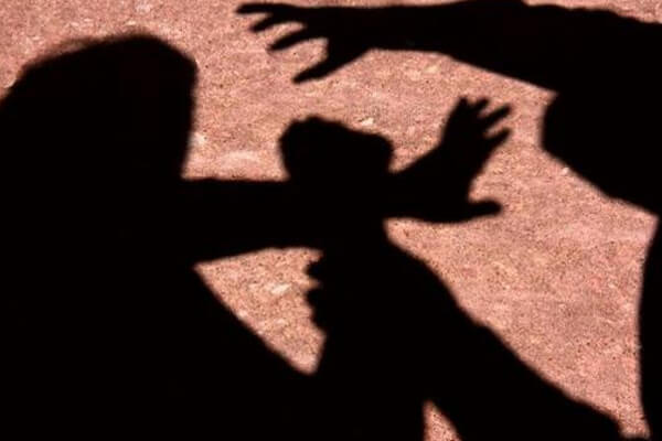 Mulher-joga-soda-cáustica-contra-marido-durante-briga-em-Cuiabá