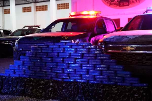 Gefron prende três bandidos com carga de cocaína avaliada em R$ 2,3 milhões