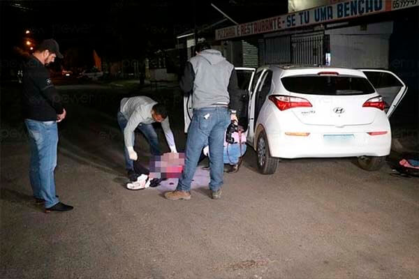 Menor é assassinado a tiros por “amigo” em carro de aplicativo