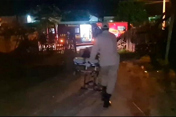 Mãe e filho baleados em Pontes e Lacerda, são transferidos em estado grave para Cáceres