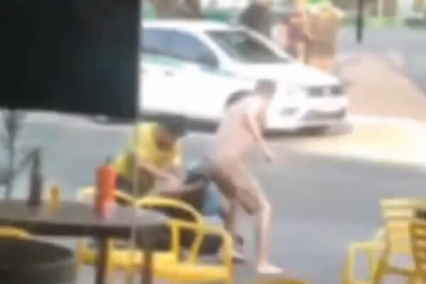 Três-se-envolvem-em-pancadaria-em-frente-ao-Choppão-em-MT