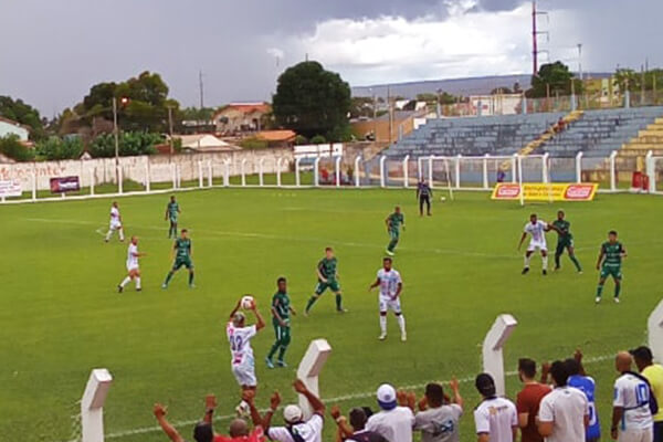 Em-jogo-disputado-Luverdense-vence-o-Cacerense-no-Geraldão