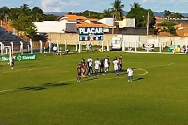 Empurrado-pela-Torcida-o-Cacerense-vence-o-Nova-Mutum-com-golaço