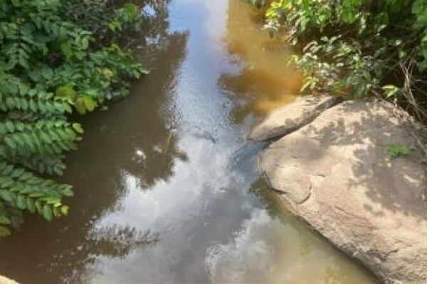 Alunas-matam-aula-para-tomar-banho-em-córrego-e-menina-morre-afogada-em-MT