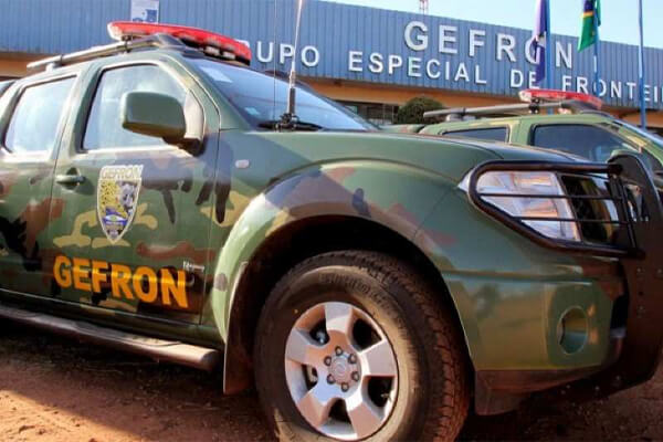 Bandidos-partem-para-cima-de-policiais-do-Gefron-com-facas-e-morrem-baleados