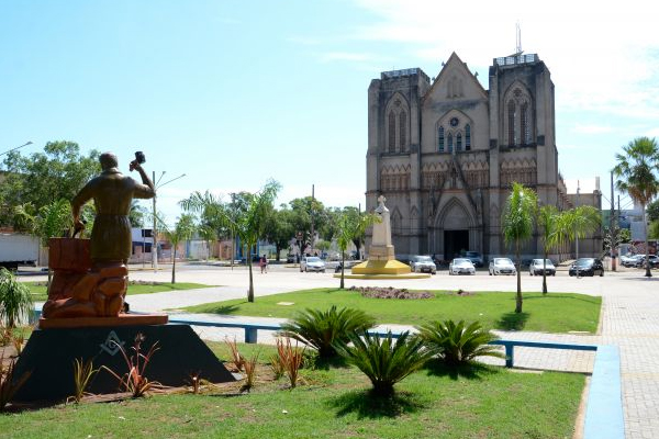 Calor-não-dá-trégua-em-MT-e-Cáceres-terá-máxima-de-40°-C