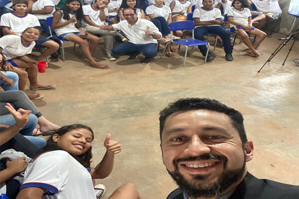 Segundo-aula-do-Projeto-Falando-Direito-é-ministrada-na-Escola-Buriti-em-Cáceres