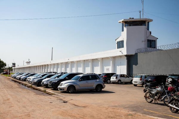 Sete-criminosos-fogem-da-Penitenciária-Central-do-Estado-em-Cuiabá