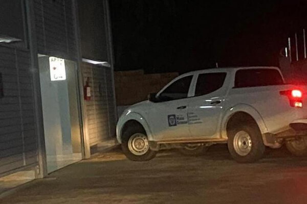 Caminhonete-do-governo-de-Mato-Grosso-é-flagrada-em-motel-e-MT-abre-PAD