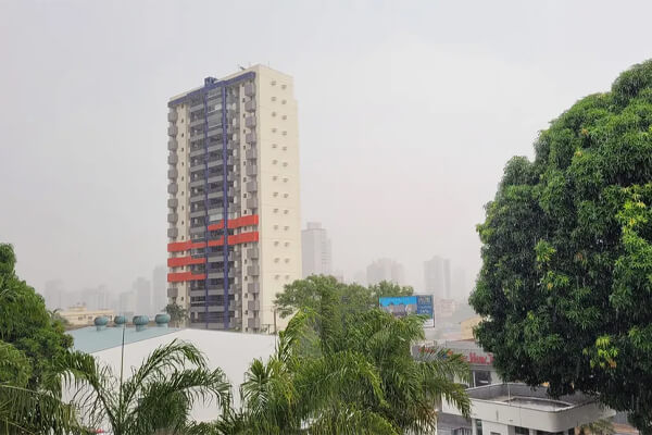 Inmet-emite-alerta-amarelo-de-chuva-forte-e-muito-vento-para-MT