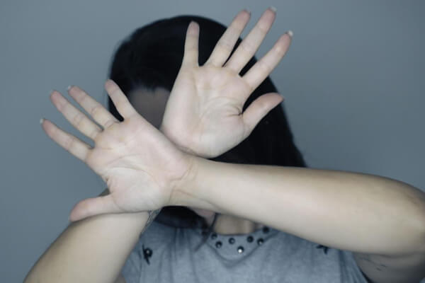 Após-horas-de-tortura-física-e-psicológica-homem-coloca-pimenta