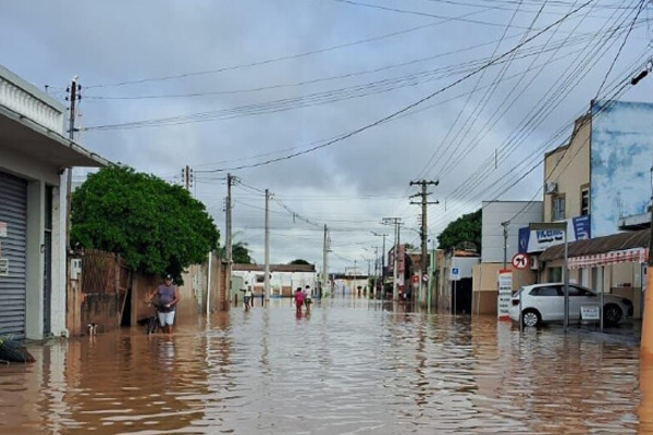 Mato Grosso tem 40 cidades, entre elas Cáceres sob risco de desastres naturais