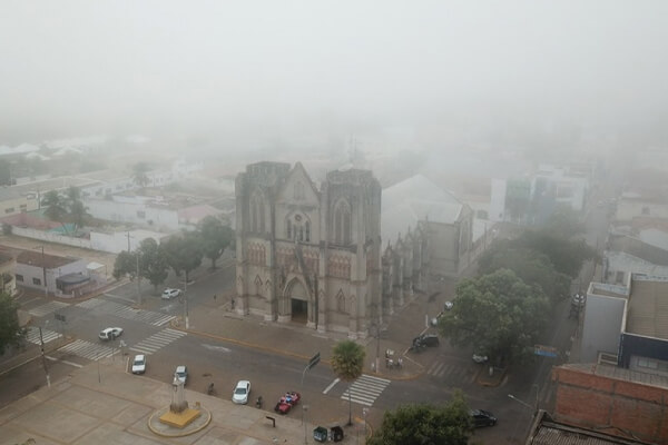 Previsão-se-confirma-e-Cáceres-amanhece-com-frio-Veja-a-Previsão-da-Semana