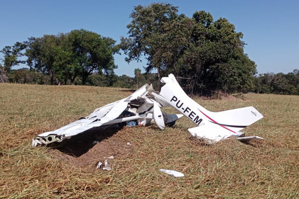 Avião-de-Pequeno-Porte-cai-em-Mirassol-D'Oeste