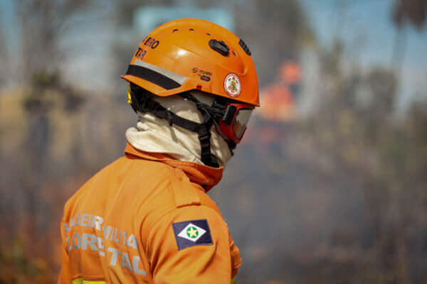 Bombeiros-extinguem-incêndio-em-Poconé-e-trabalho-está-concentrado-em-Cáceres