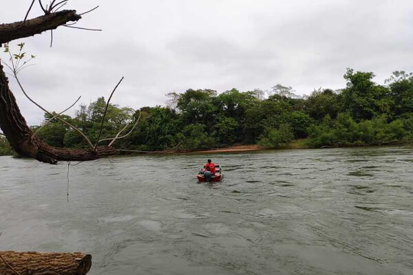 Adolescente-de-16-anos-bebe-vai-nadar-e-morre-afogado-no-Rio-Cuiabá