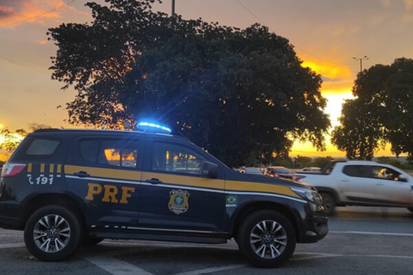 Adolescente-grávida-é-flagrada-com-drogas-em-ônibus-em-Cáceres