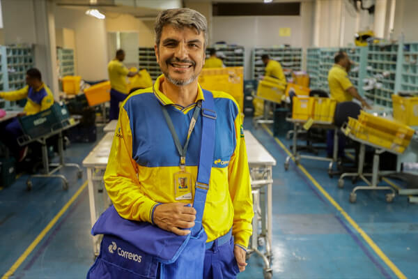 Correios-abrem-concurso-com-mais-de-3-mil-vagas-e-salários-de-até-R$-6,8-mil