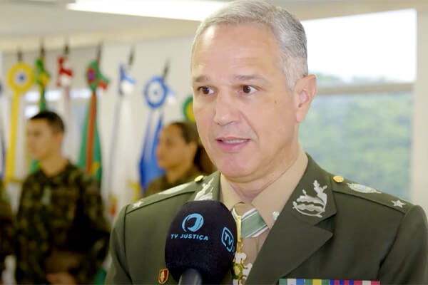 General-realiza-inspeção-no-Comando-de-Fronteira-Jauru-em-Cáceres