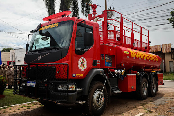 Bombeiros-troca-comando-em-Cáceres