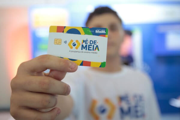 Datas-para-pagamentos-do-programa-Pé-de-Meia-2025-aos-estudantes