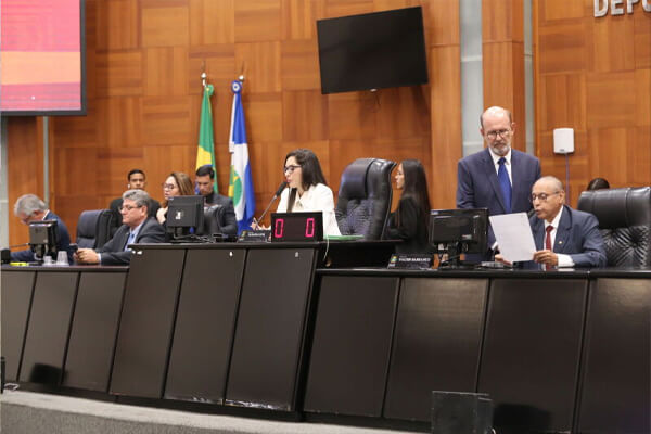 Deputados-derrubam-proposta-do-governo-e-mantêm