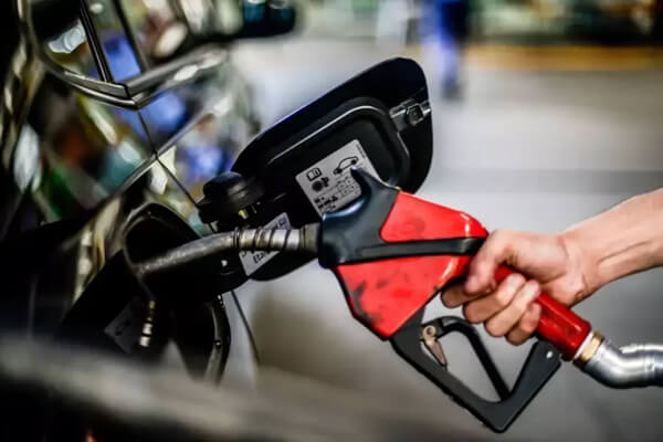 Gasolina-e-diesel-vão-ficar-mais-caros-em-fevereiro-e-o-motivo-é-o-ICMS