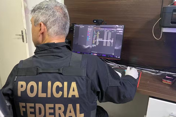 Polícia Federal autoriza concurso com mil vagas; veja distribuição e cargos