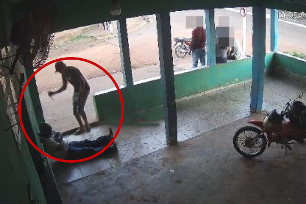 Câmeras-de-segurança-flagram-homem-esfaqueando